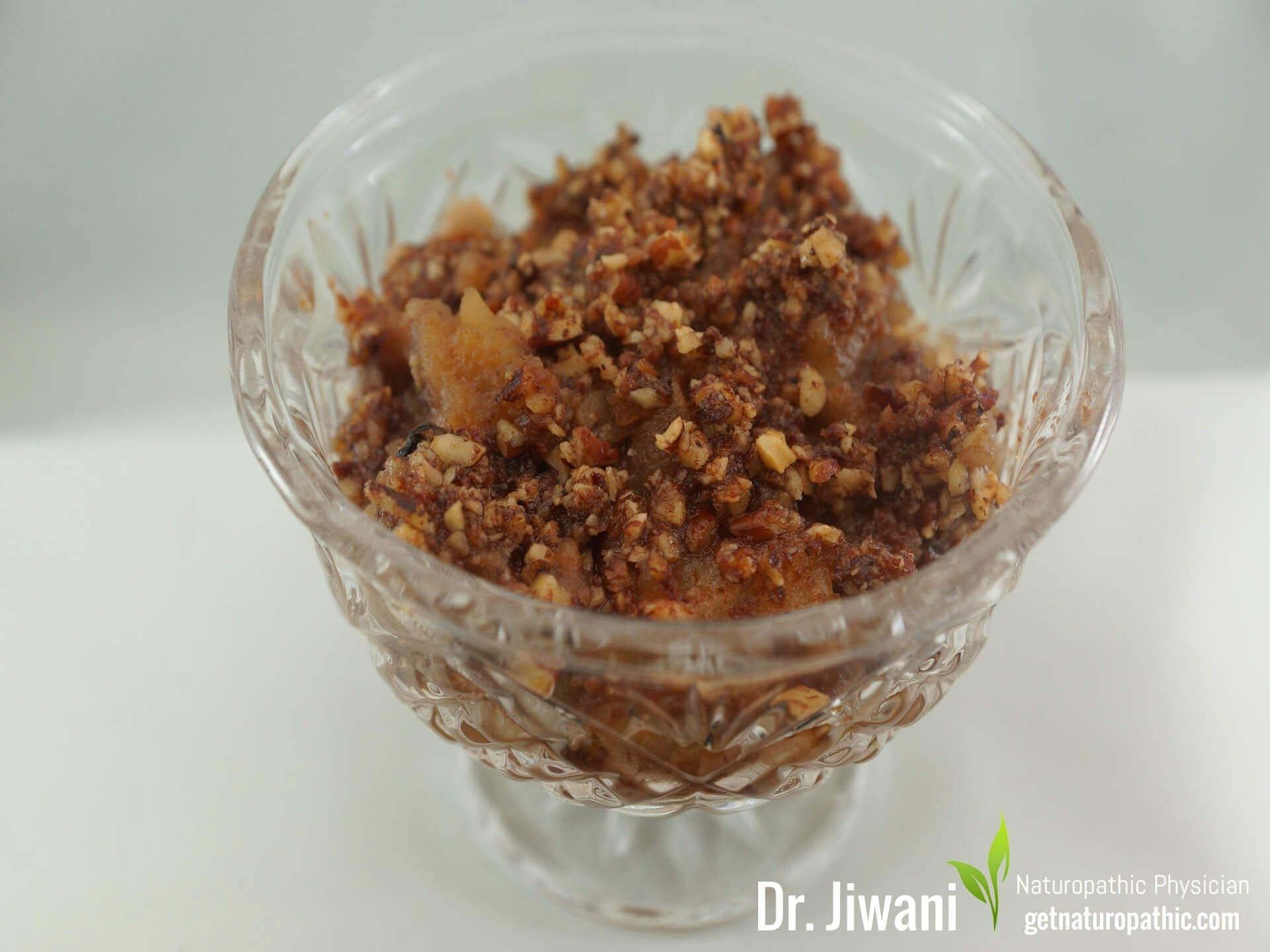Dr. Jiwani's Oat-Free Apple Crisp: Low Carb, Gluten-Free, Egg-Free, Dairy-Free, Soy-Free, Corn-Free, Ideal For Vegan, Paleo, Keto, Diabetic & Candida Diets | Dr. Jiwani's Naturopathic Nuggets Blog